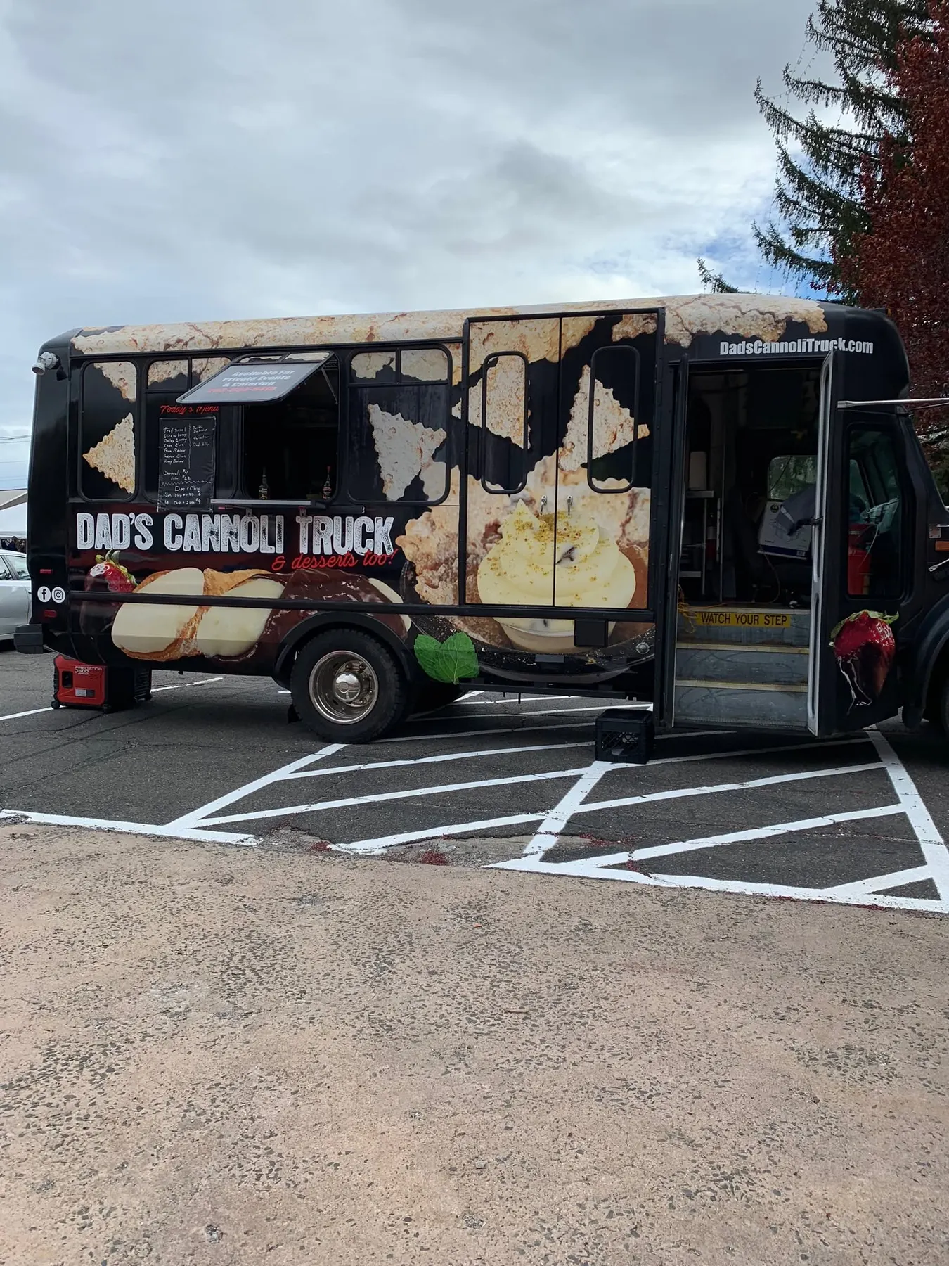 Dad's Cannoli Truck